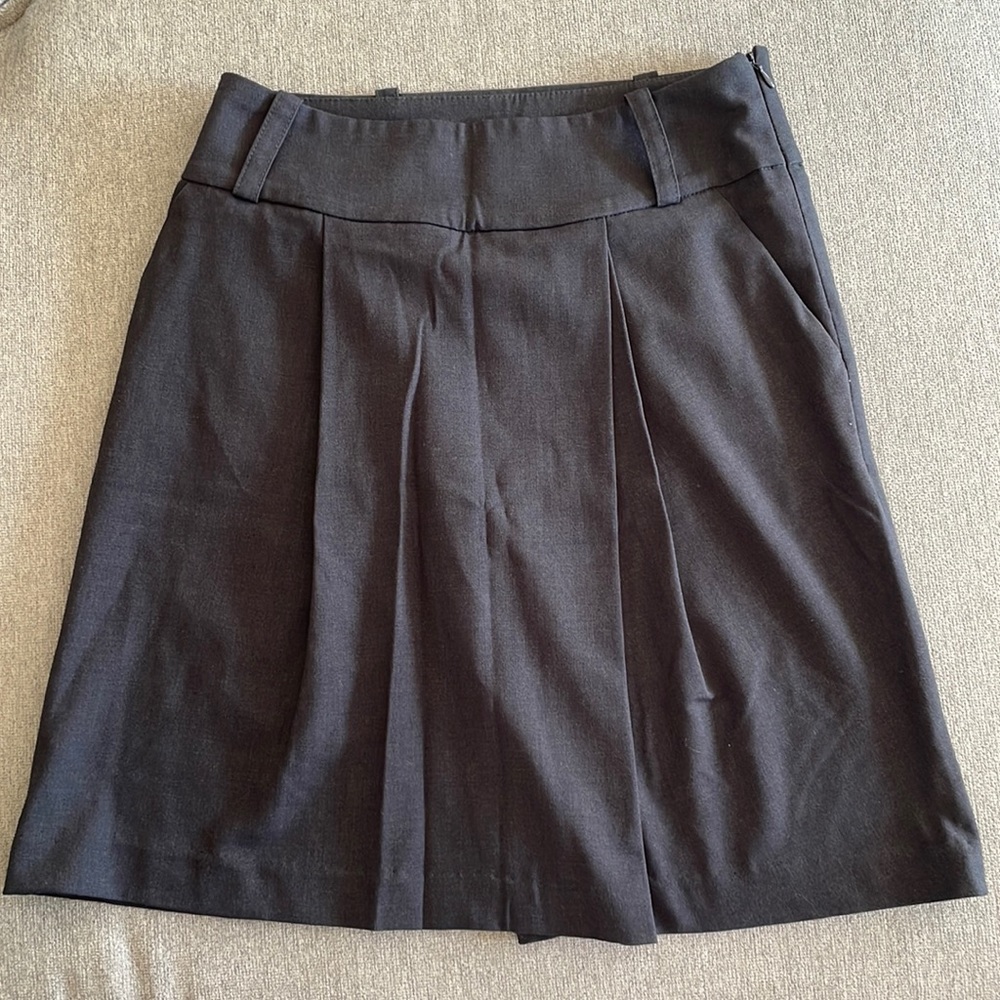 MAEVA Gray Pleated Skirt Size 40